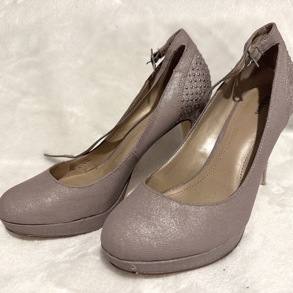 Women’s Heels size 8.5